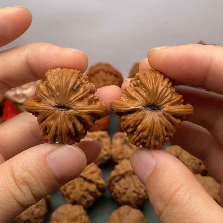 吊坠桃核四座楼33