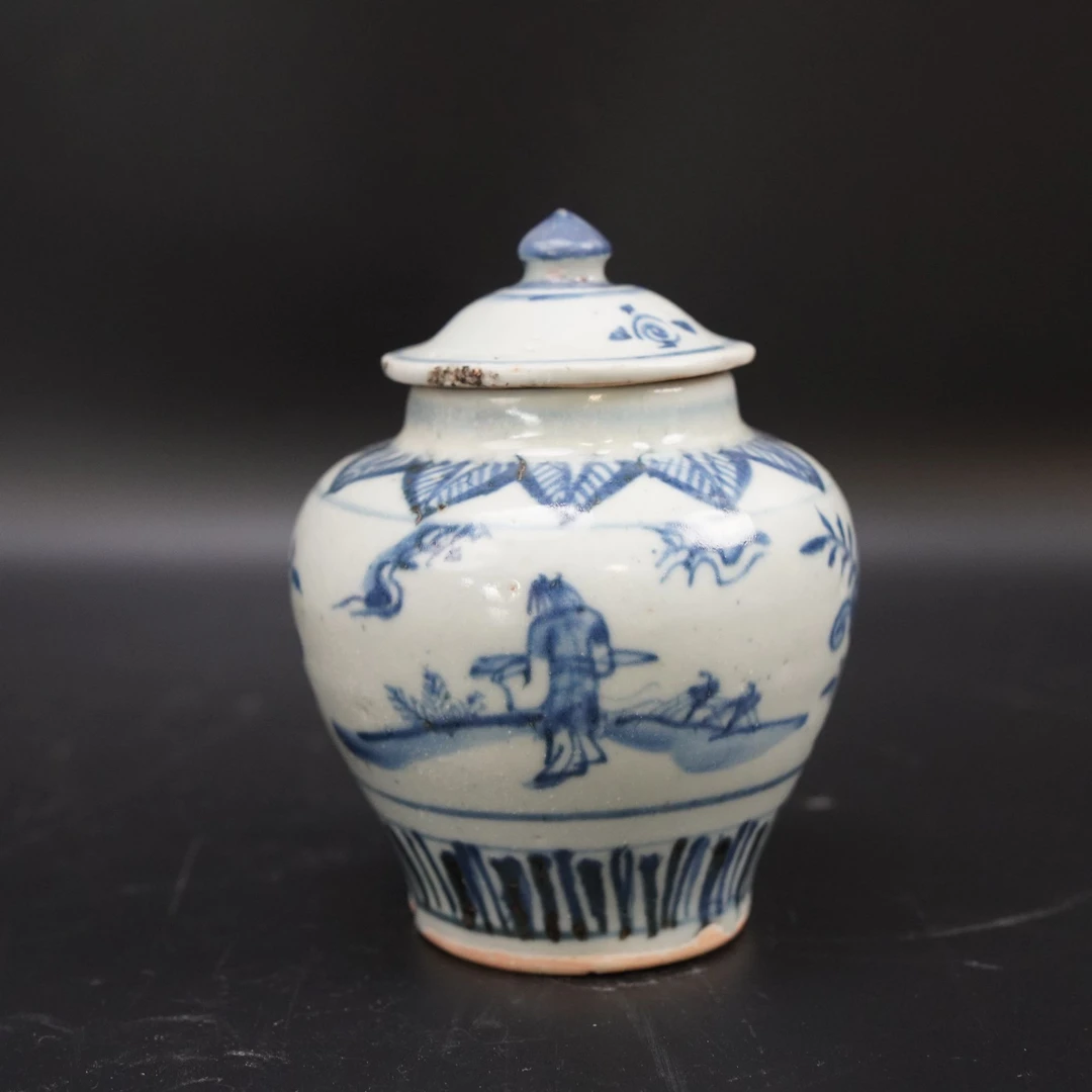 Lot.25100882明弘治青花人物花卉纹盖罐 高：约12cm