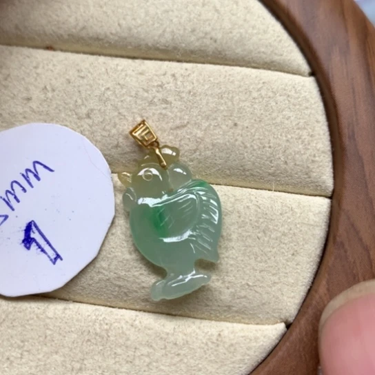 翡翠颈饰18K金镶嵌翡翠