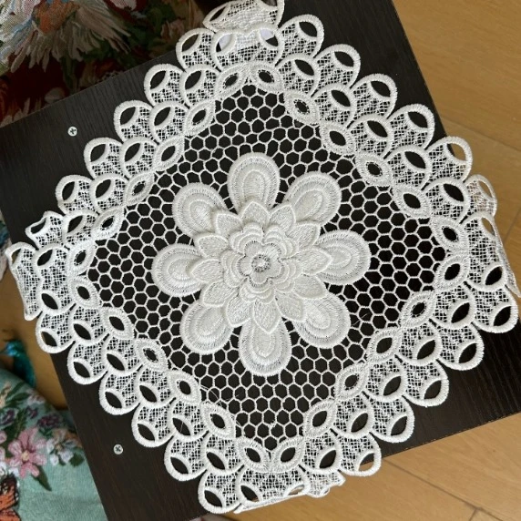 ZN005-1丝光绣【30*30/对】 小荷花立体浮雕重工满工桌布茶几布