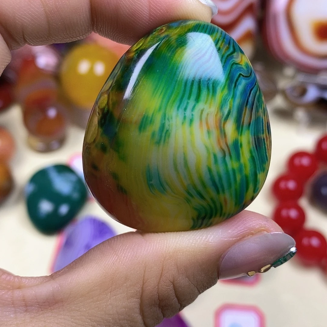 含***星玛瑙/玉髓未镶嵌珠宝半成品