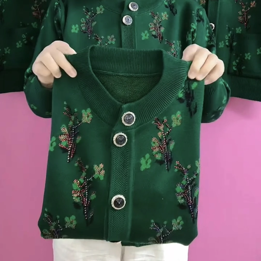 B   秋冬圆领新款梅花纽扣中老年针织开衫妈妈装上衣毛衣