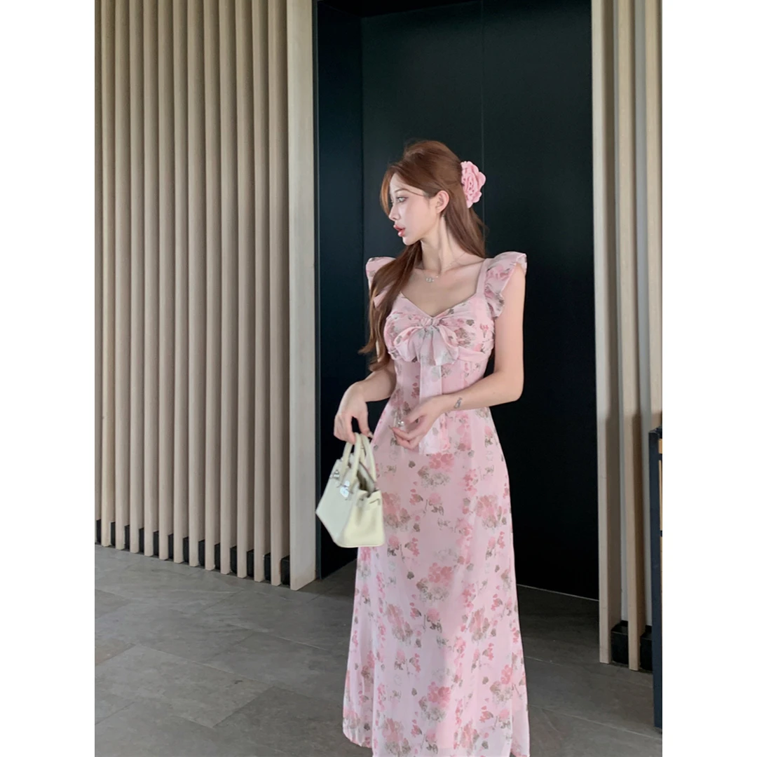粉色碎花小飞袖v领连衣裙女夏季修身度假裙子温柔风收腰初恋长裙