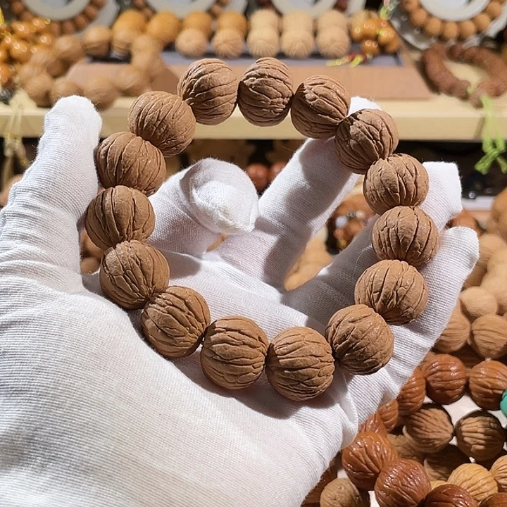 猴头核桃把件元宝聚宝盆