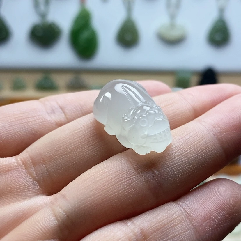 【闪购商品】和田玉未镶嵌颈饰狗*妈