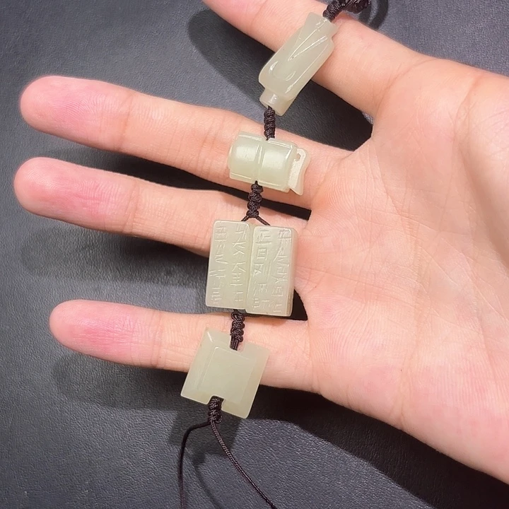 和田玉未镶嵌挂件A**儿