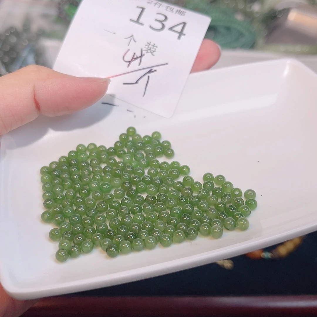 珠宝半成品未镶嵌水晶134 。