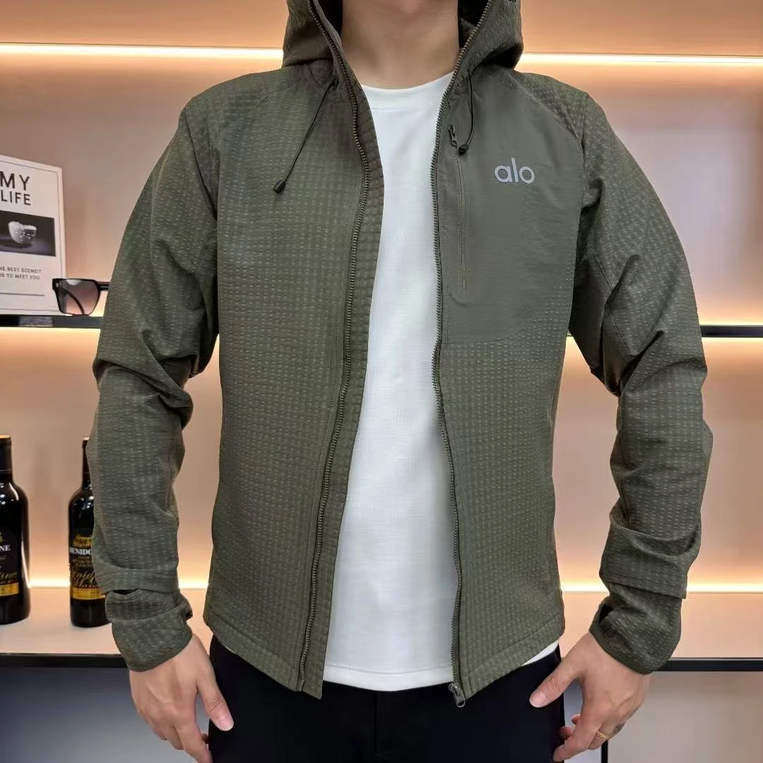 早秋新款时尚华夫格户外冲锋衣男高品质刺绣百搭休闲连帽长袖夹克
