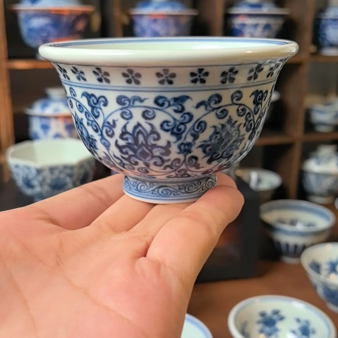 仿明永乐青花缠枝莲大压手杯100cc