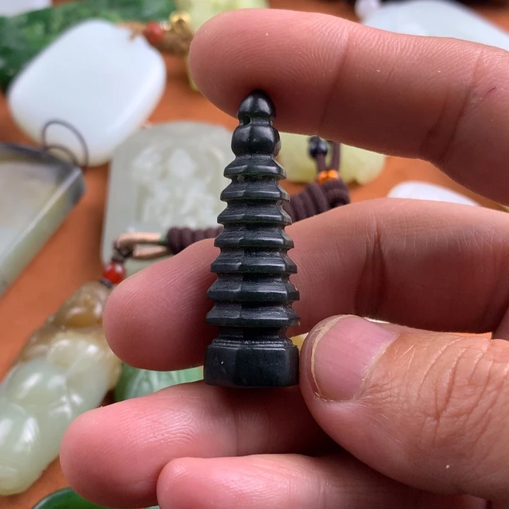 未镶嵌和田玉（糖玉）挂件