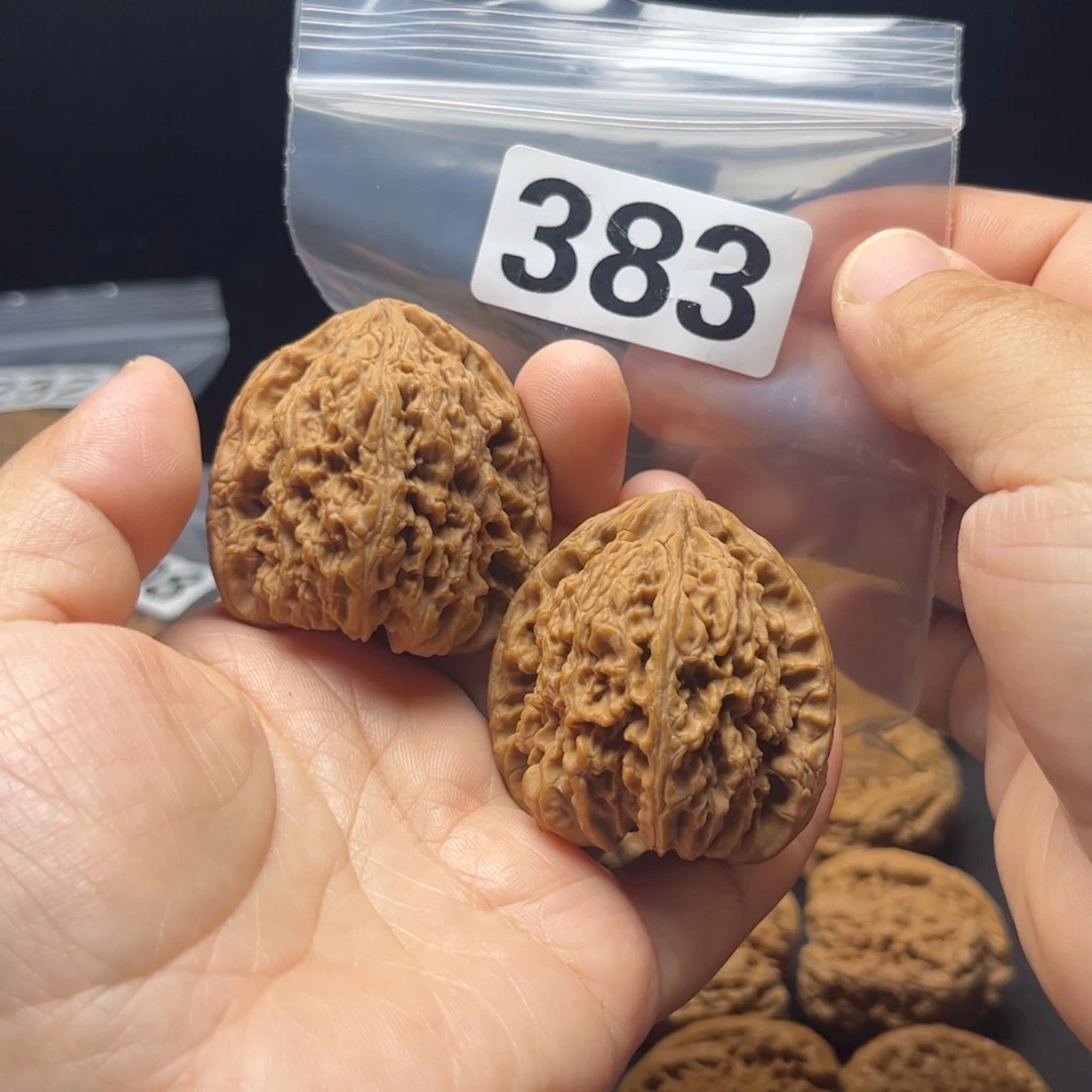 文玩核桃吊坠来****？南疆4.2