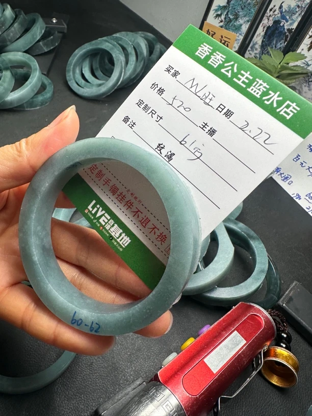 天然翡翠手镯A货定制未镶嵌