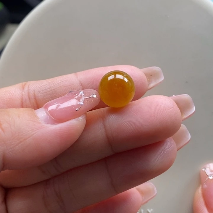 翡翠吊坠(不含链)未镶嵌翡翠半红珠卡12.1