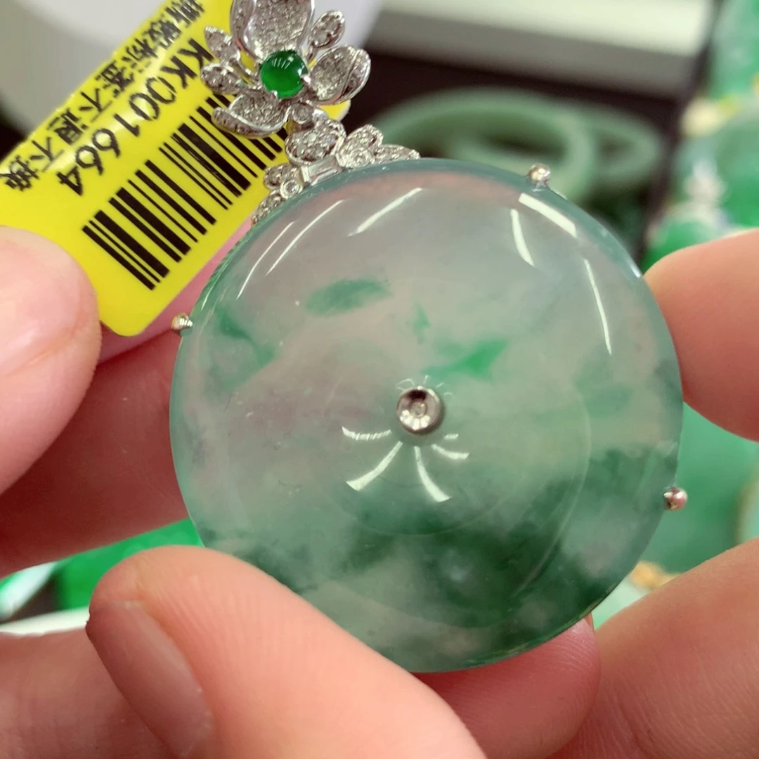 翡翠18K金镶嵌吊坠(不含链)