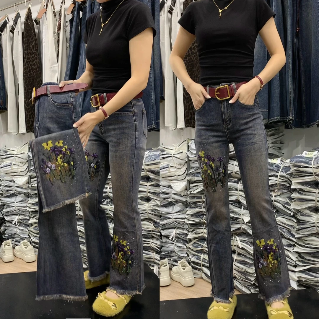 秋季高腰重工刺绣烫钻显瘦弹力微喇叭女士牛仔裤（裤长约98厘米）