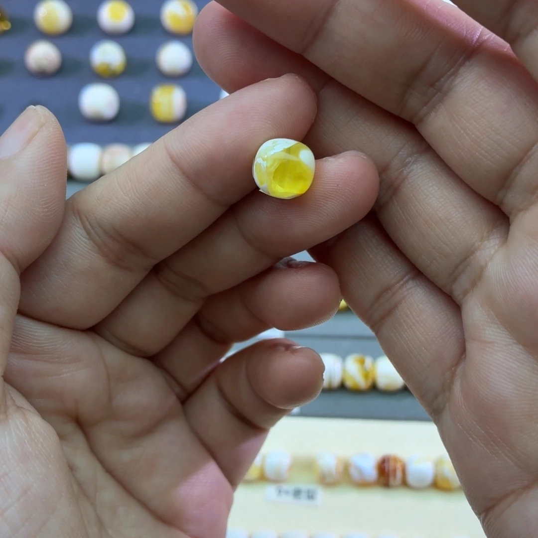 琥珀未镶嵌裸石9.8老型