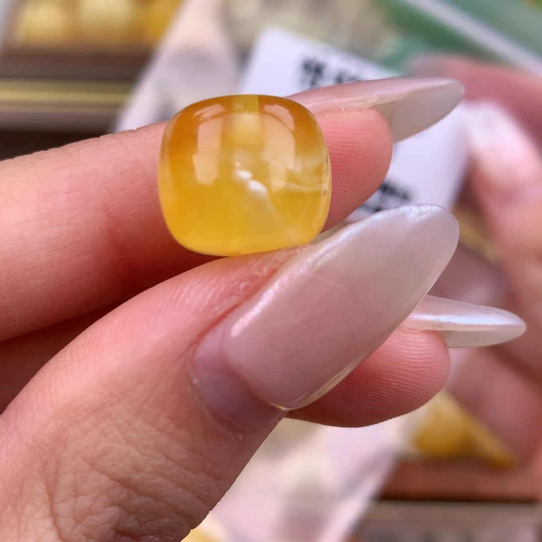 琥珀未镶嵌珠宝奇石13.3