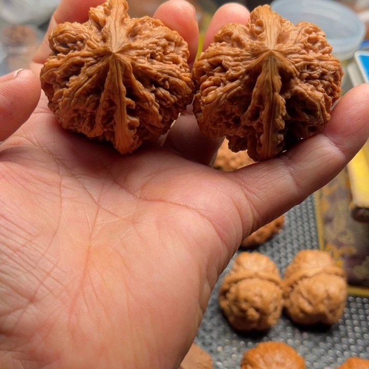 削***法桃核把件大粗筋边49