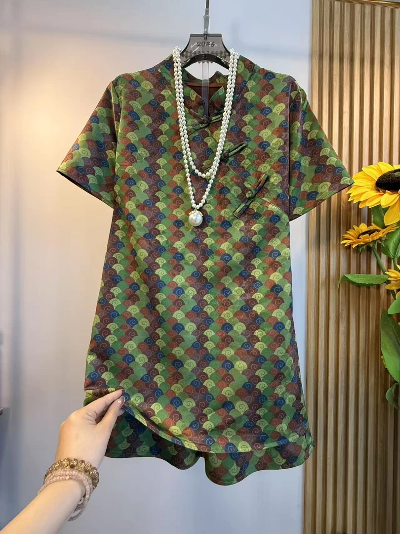 2025年夏季新款新中式国风盘扣绿色印花上衣短裤两件套女时尚显瘦