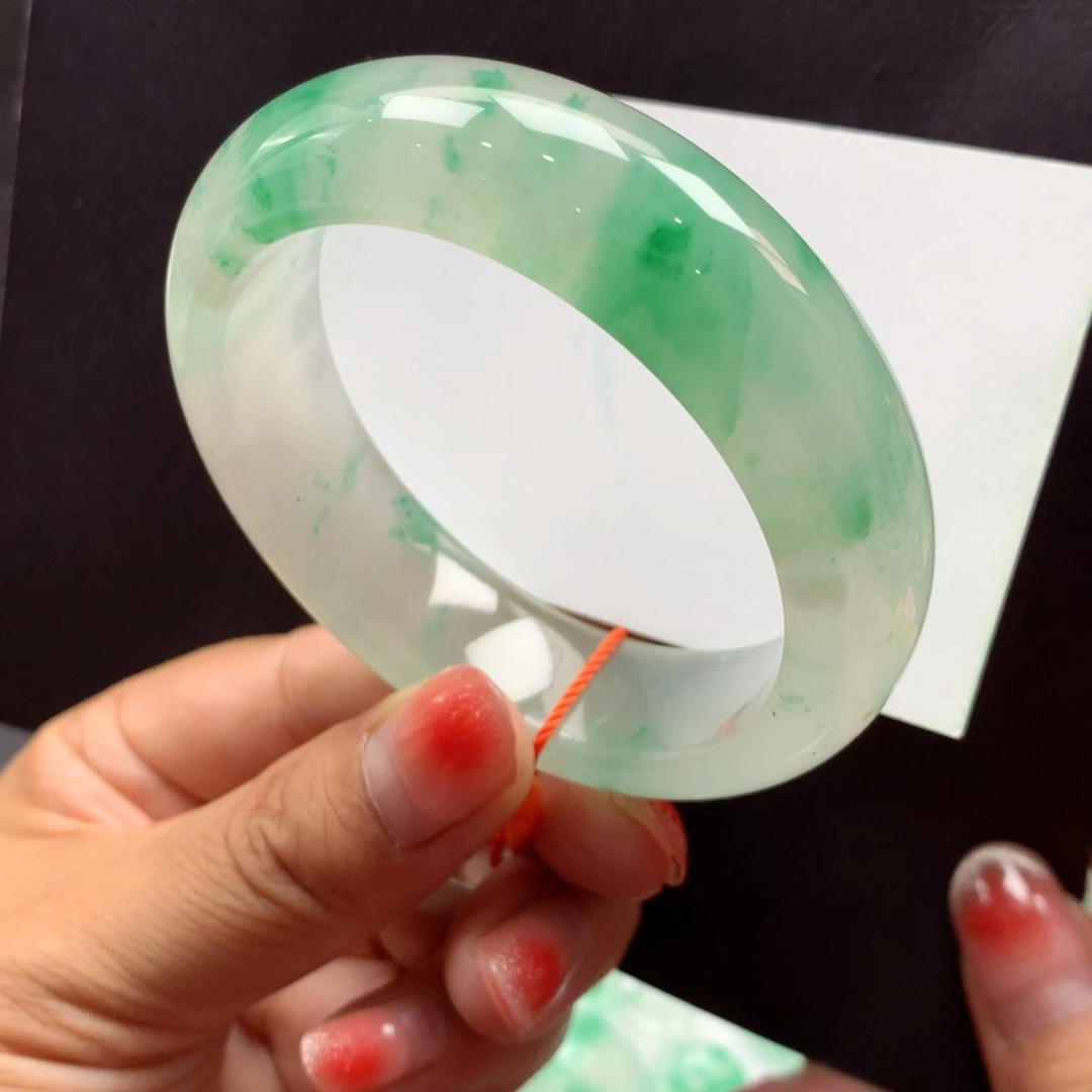 f***o未镶嵌手镯石英质玉