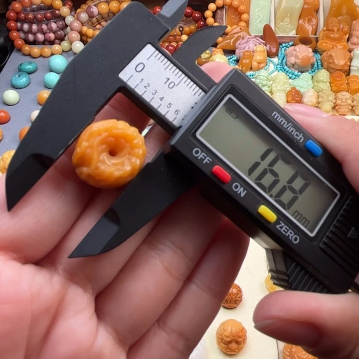 未镶嵌石英质玉（缅黄）珠宝半成品