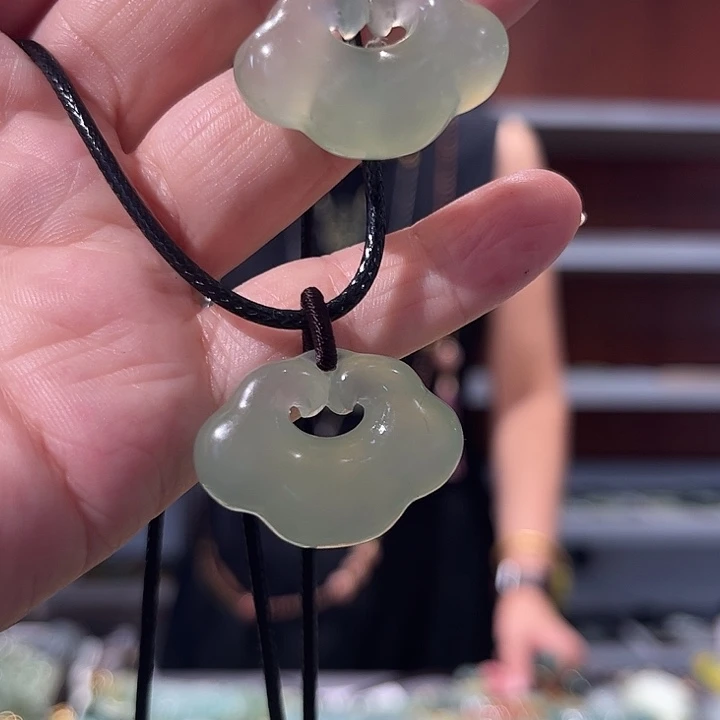 岫玉未镶嵌毛衣链