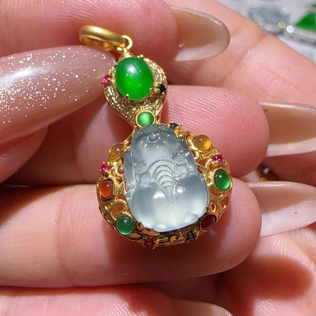 【闪购商品】颈饰18K金镶嵌翡翠天然