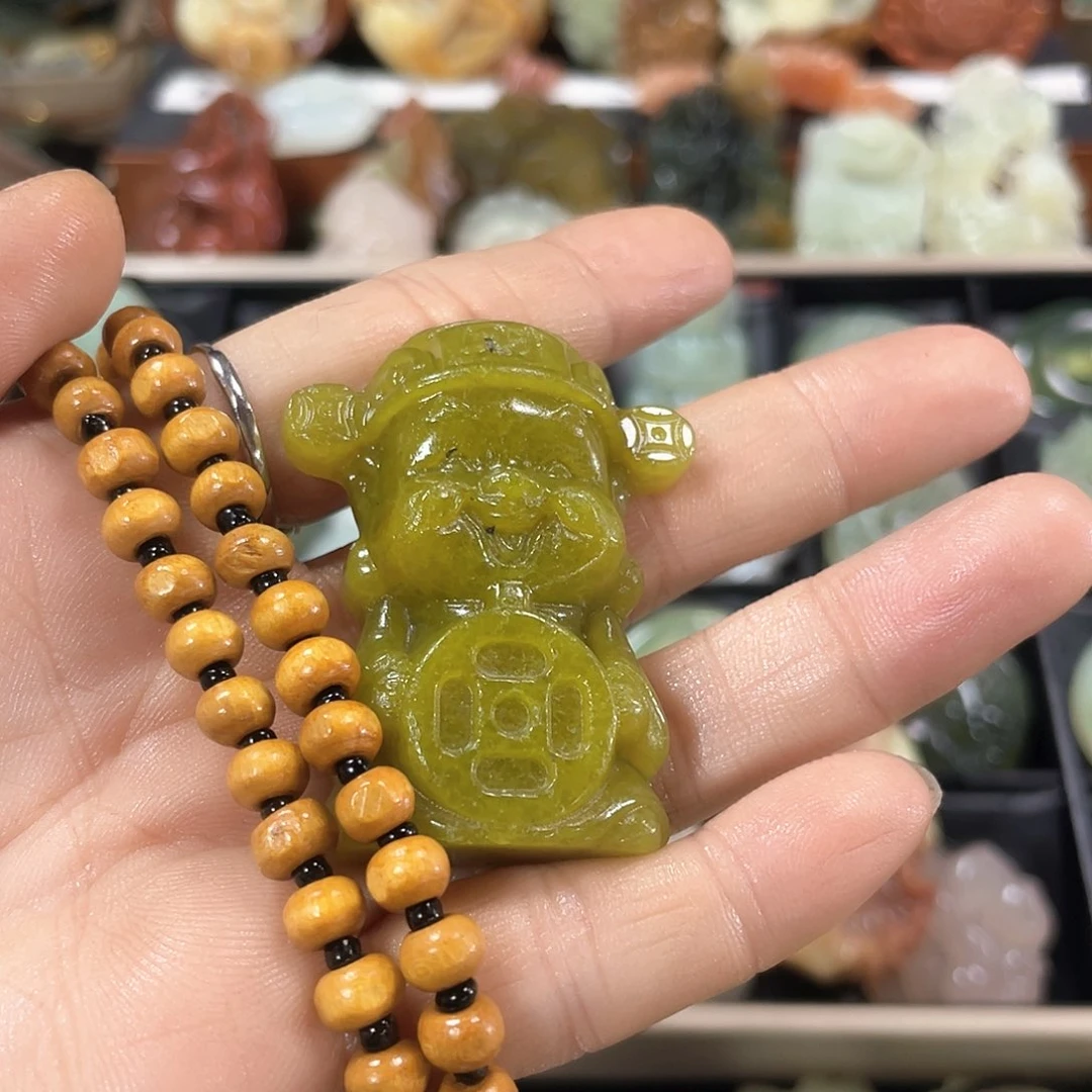 蛇纹石玉颈饰未镶嵌