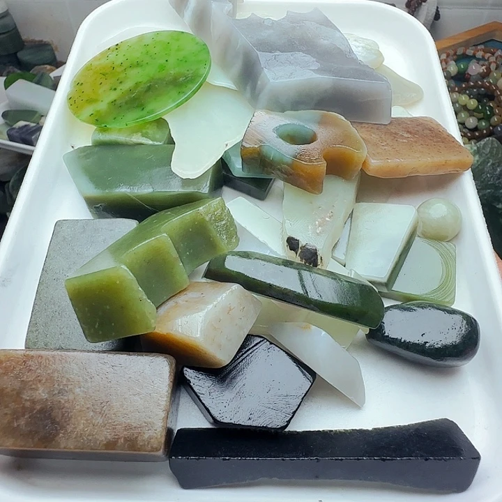 只***秋和田玉（糖玉）未镶嵌珠宝半成品