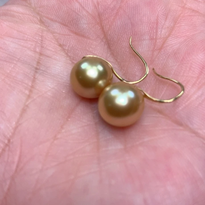 18K金镶嵌耳饰海水珍珠