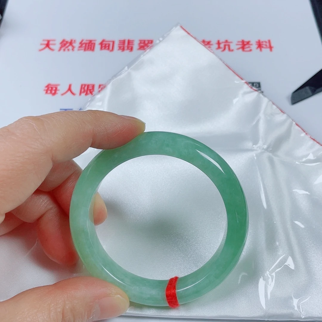 翡翠未镶嵌手镯天然翡翠手镯52.5