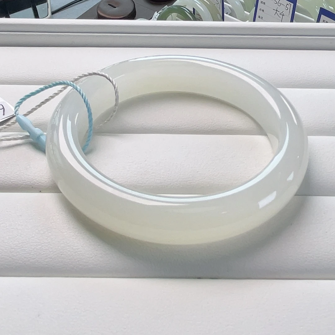 和田玉未镶嵌手镯冰荔枝白 老钢板料