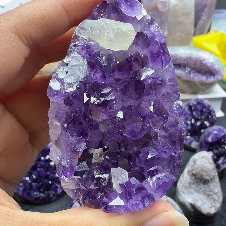 紫晶未镶嵌珠宝半成品