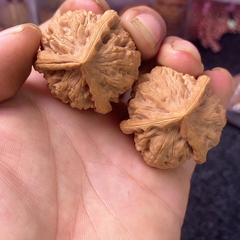 【闪购商品】文玩核桃吊坠野生三棱38