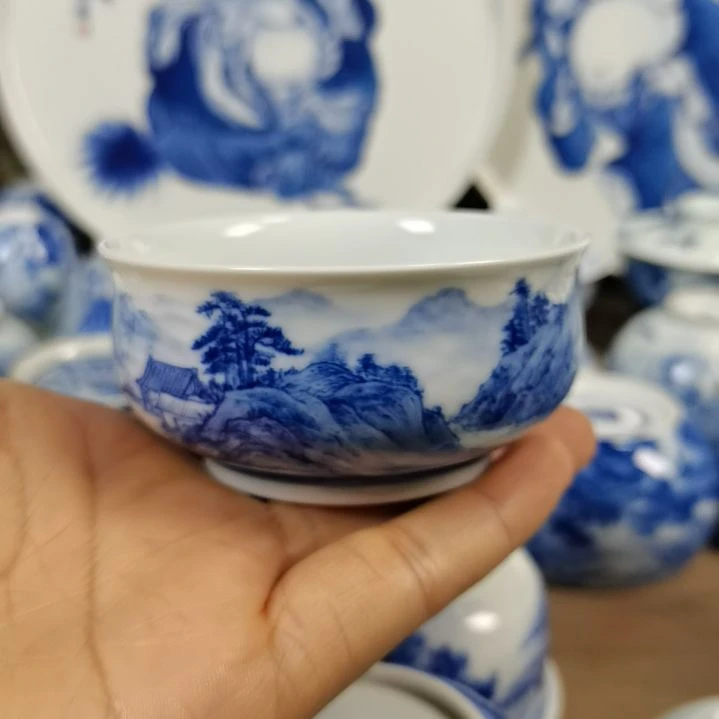 景德镇陶瓷青花山水卢氏杯