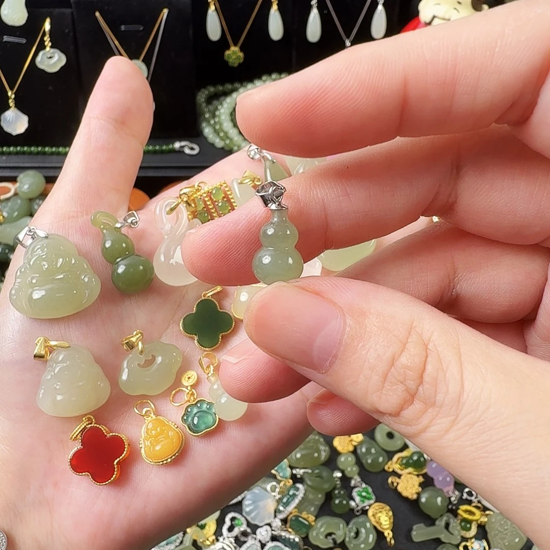 颈饰未镶嵌和田玉