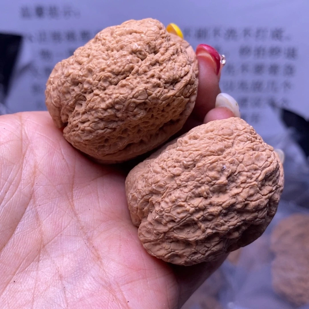 文玩核桃把件云南野生铁核桃92号43mm虚尖