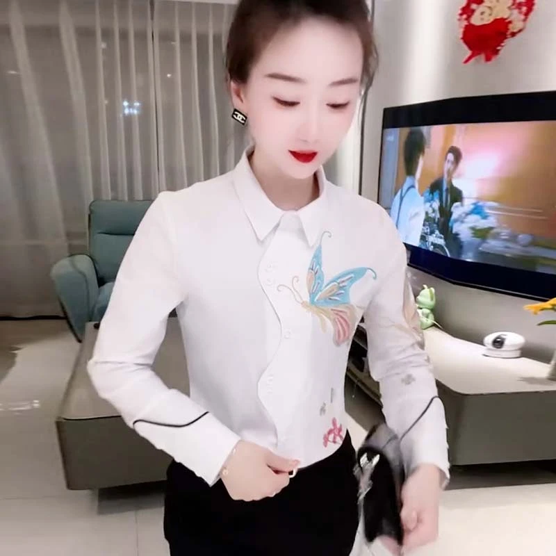 春夏季新款刺绣修饰显瘦舒适百搭气质衬衫女时尚百搭打底衫上衣潮