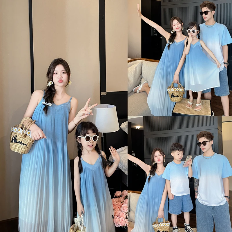 度假新品渐变度假风夏季新款一家三口亲子装度假风夏装碎花裙