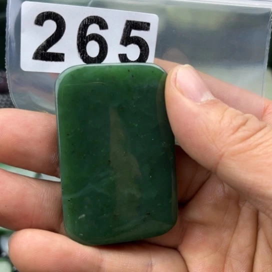 和田玉未镶嵌珠宝半成品