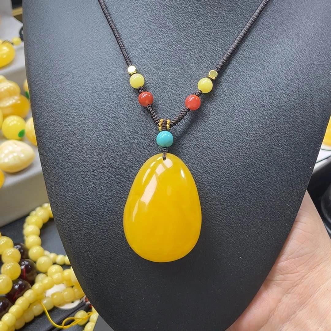 蜜蜡未镶嵌珠宝奇石