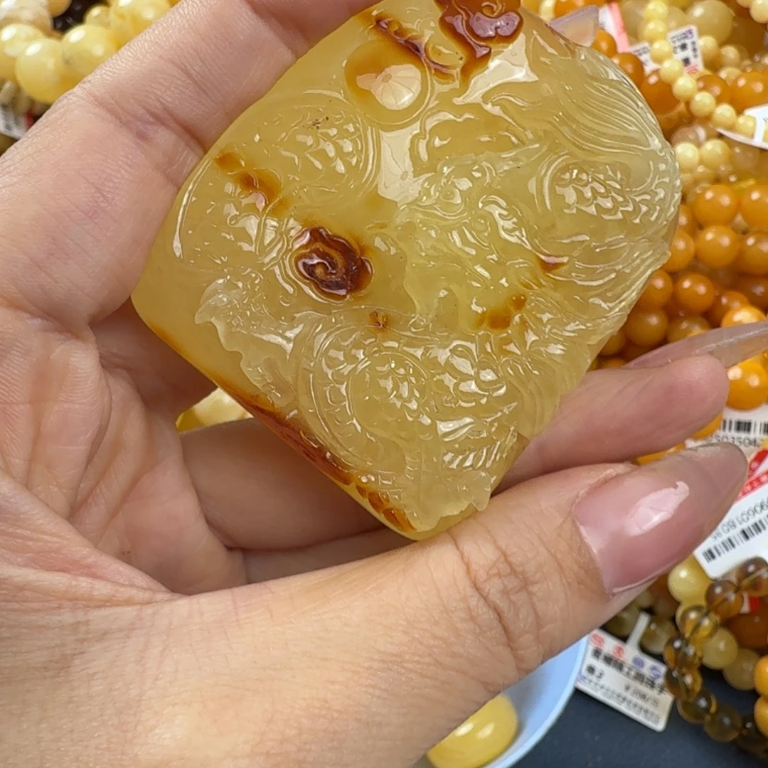 琥珀未镶嵌珠宝奇石