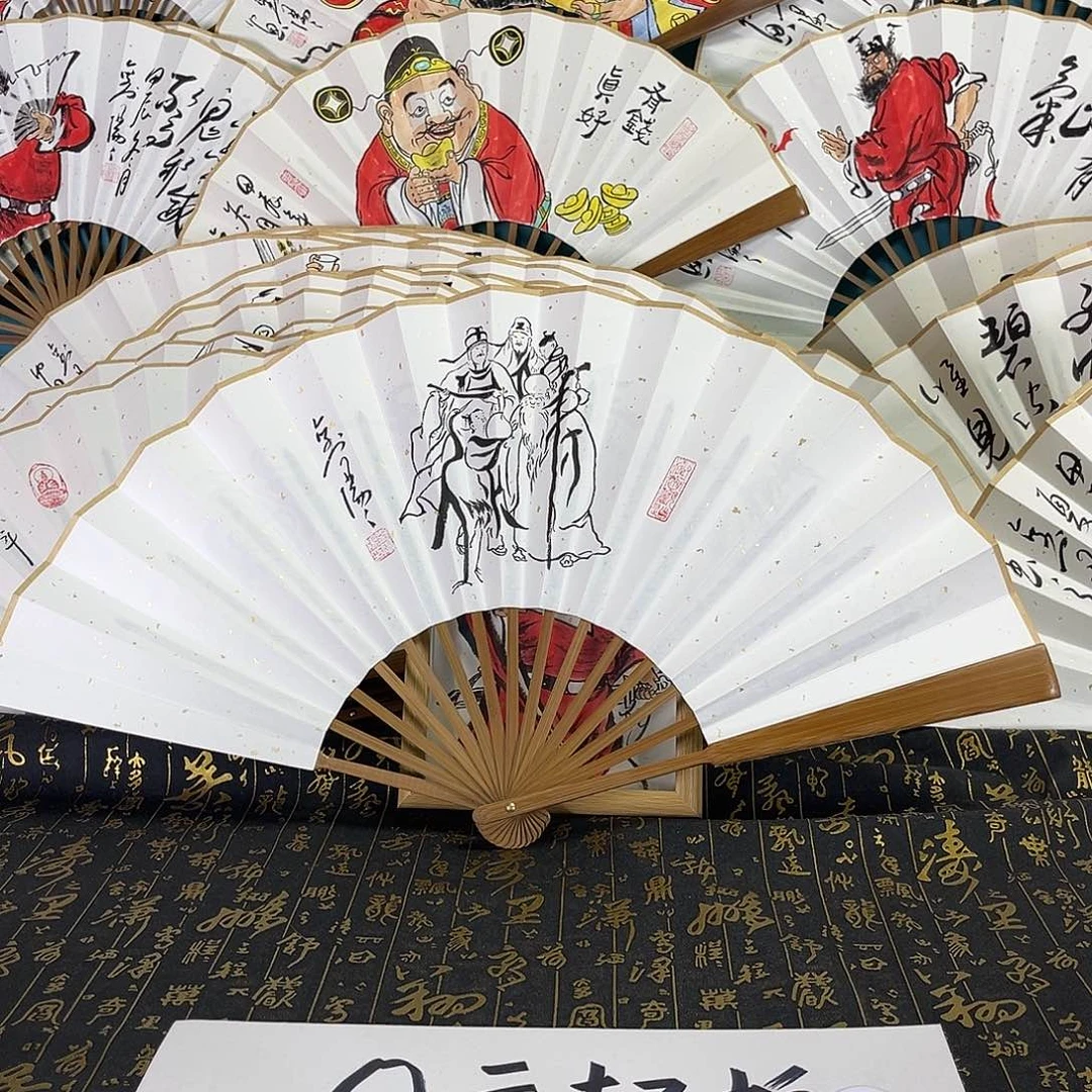 扇子巨**！手绘折扇一把