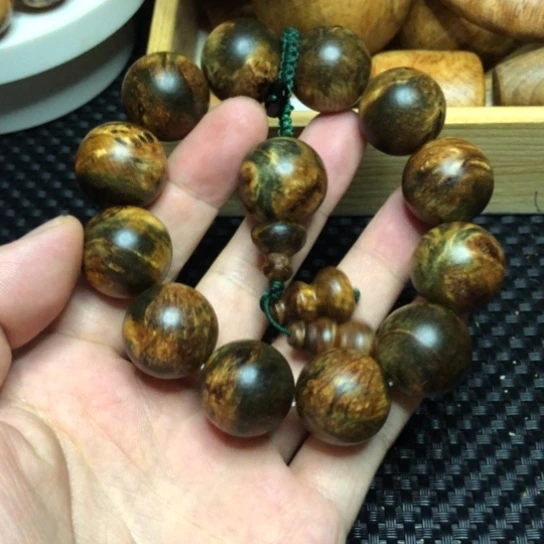 琥珀木水墨丹青款