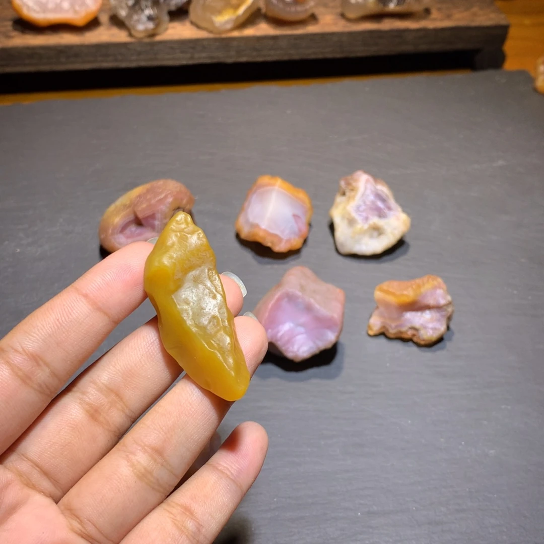 未镶嵌玛瑙/玉髓珠宝奇石