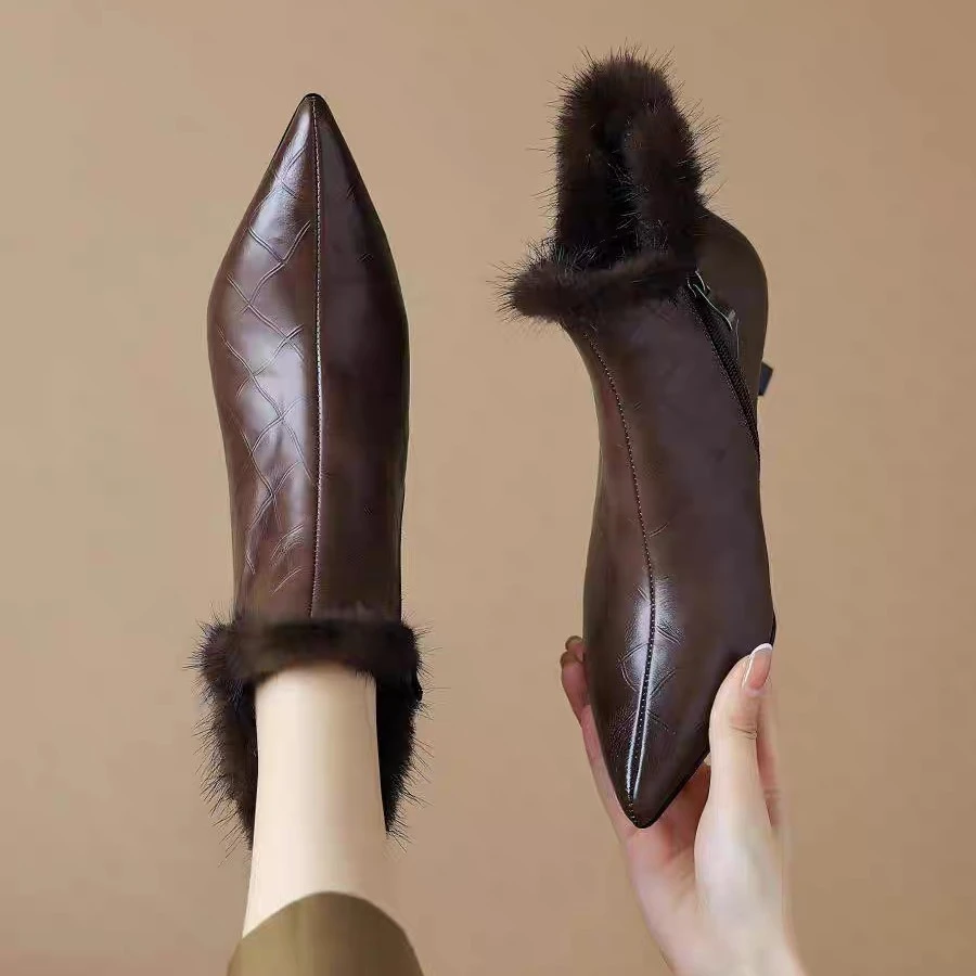 头层牛皮！秋冬新款尖头细跟加绒保暖气质百搭时装短靴及踝靴女