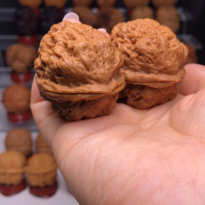 文玩核桃吊坠16舍利塔金蟾