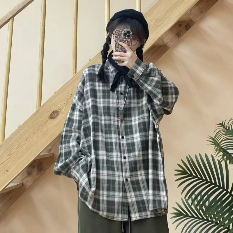 冬季新款复古慵懒风格子系扣衬衫8249