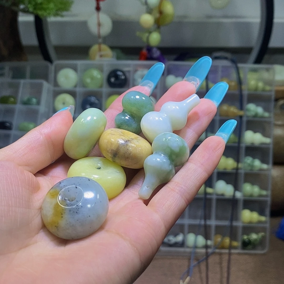 蛇纹石玉未镶嵌其他200