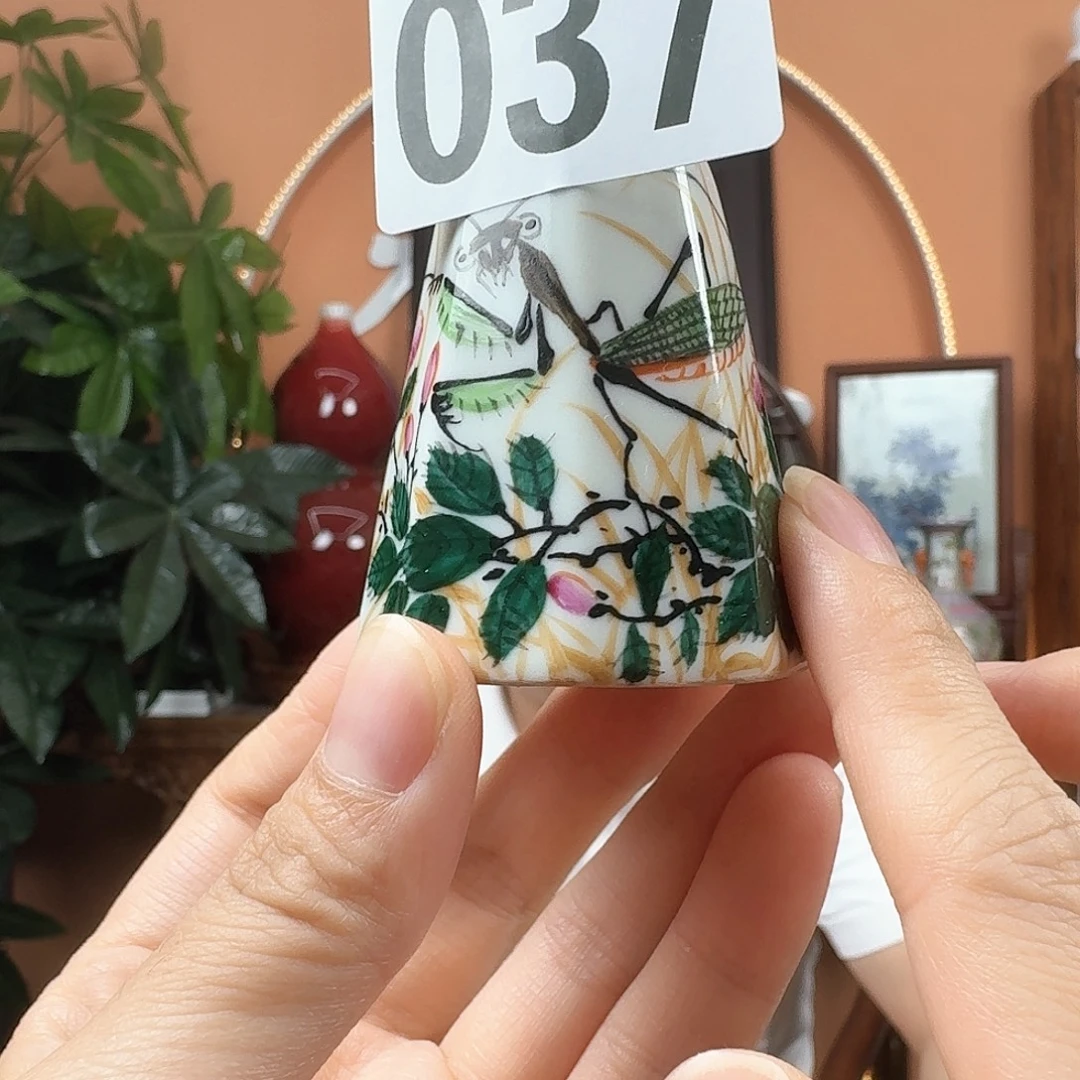 景德镇陶瓷手工鼻烟壶